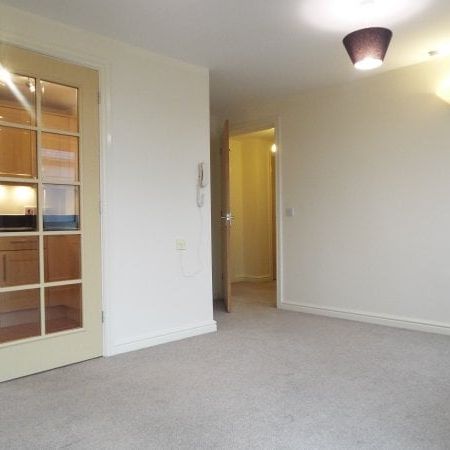 Polymond House, Castle Way, Central - Photo 1