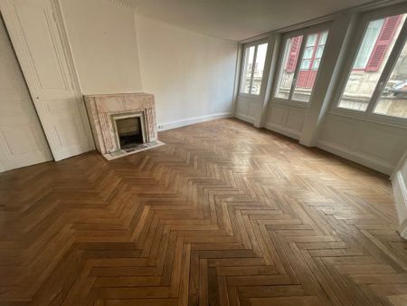 : Appartement 115 m² à Saint-Étienne - Photo 2