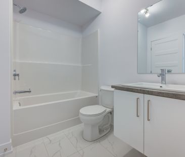 3 ½ Lumineux Avec Balcon Et Stationnemen - Photo 2