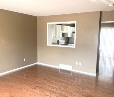 3-bedroom, 1.5-bathroom - Photo 2