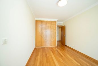 Apartamento T4 em Lisboa