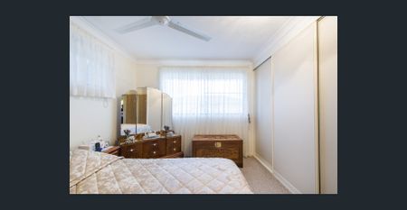 CHARMING UNIT CLOSE TO EVERYTHING - Photo 4