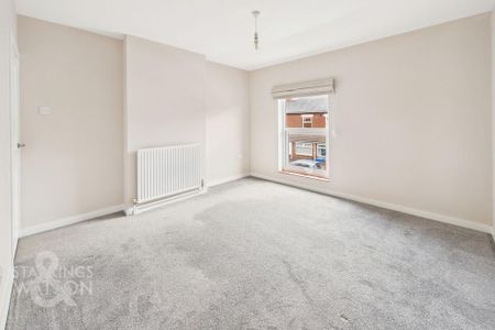 3 bedroom terraced house to rent - Photo 4
