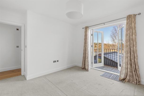 13 Priory Road, High Wycombe - Photo 1