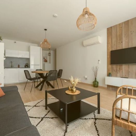 Appartement te huur - Photo 1