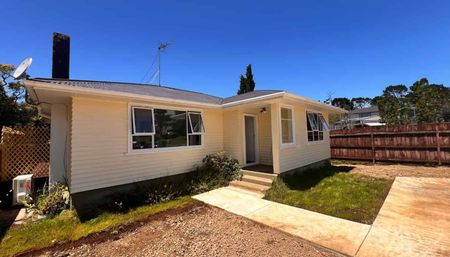 3 Bedrooms, New lynn - Photo 5