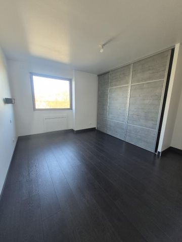 Location Appartement 4 pièces 217m² BEAUVOIS EN CAMBRESIS 59157 - Photo 3
