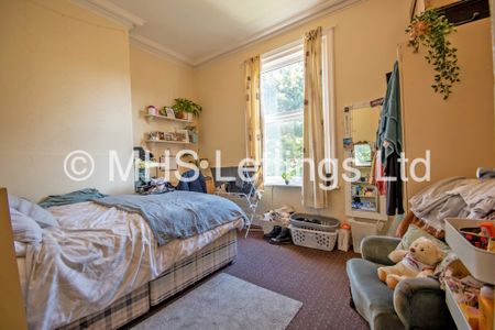 6 Bedroom Apartment for rent in Regent Park Avenue - Photo 4