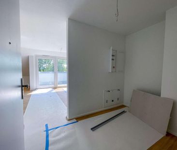 Charmante 1,5 Zimmer-Dachgeschosswohnung mit Balkon - Photo 1