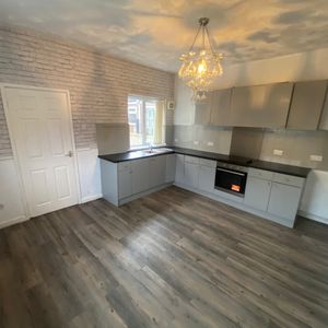 3 bed end of terrace house to rent in Eleventh Street, Blackhall Colliery, Hartlepool, TS27 - Photo 2