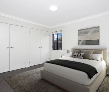 “Sunny 3 Bedroom Home” - Photo 4