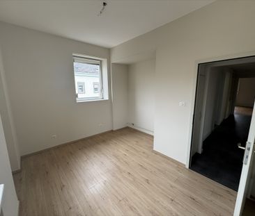 Location Appartement 4 pièces 91m² - Photo 3