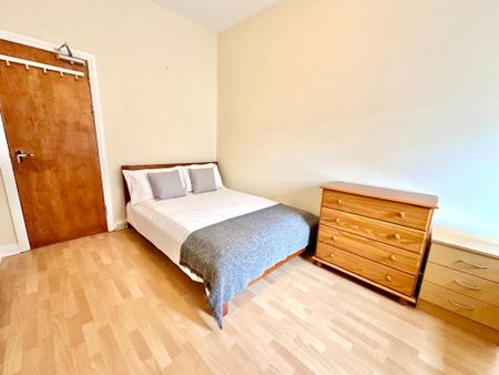 West Princes Street, Woodlands, Glasgow, G4 9HF - Photo 2