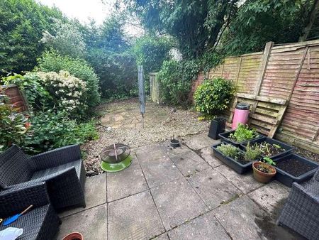 Regent Close, Halesowen, West Midland, B63 - Photo 3