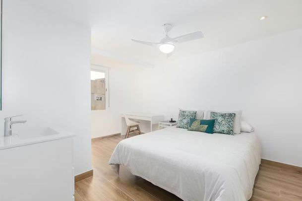 Calle de Eugenia Viñes, Valencia, Valencian Community 46011 - Photo 1