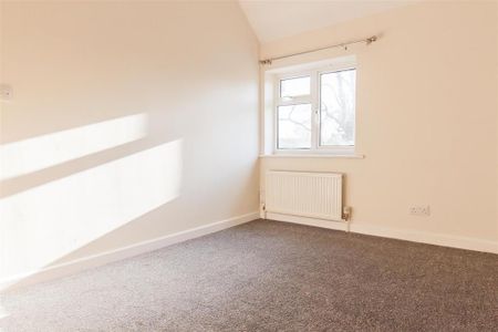 2 bedroom semi-detached house to rent - Photo 5