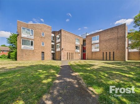 Whitley Close, Stanwell, Staines-upon-Thames,TW19 - Photo 5