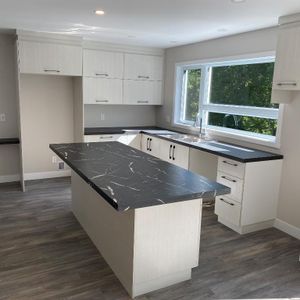 Logement grand 51/2 2800'c - Photo 2