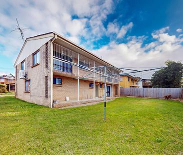 Easy-Living 3-Bedroom Home in Macgregor - Photo 3