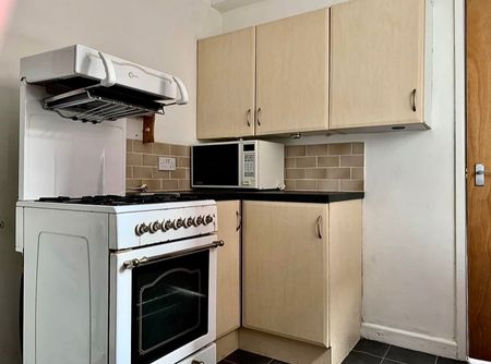 Livingstone Road, Southampton - Photo 5