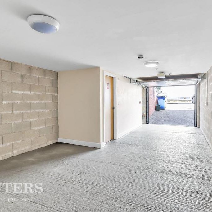 4 bedroom townhouse to rent - Photo 1