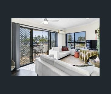 5/2 Broad Street, Labrador, Qld 4215 - Photo 2