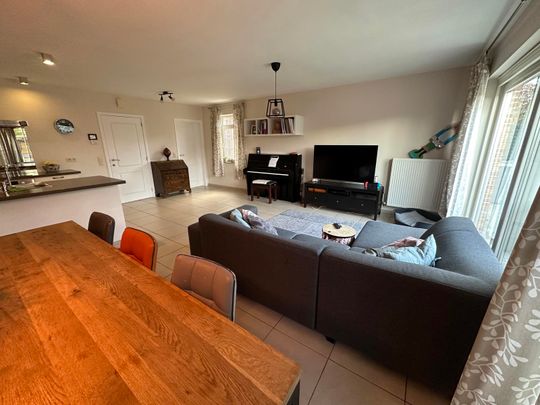 Rustig gelegen woning met 3 slaapkamers. - Photo 1