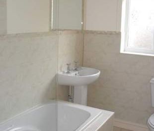 2 bedroom property to rent in Holywell - Photo 6