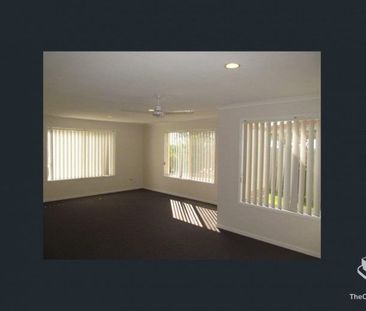 Spacious Family Home - Photo 6