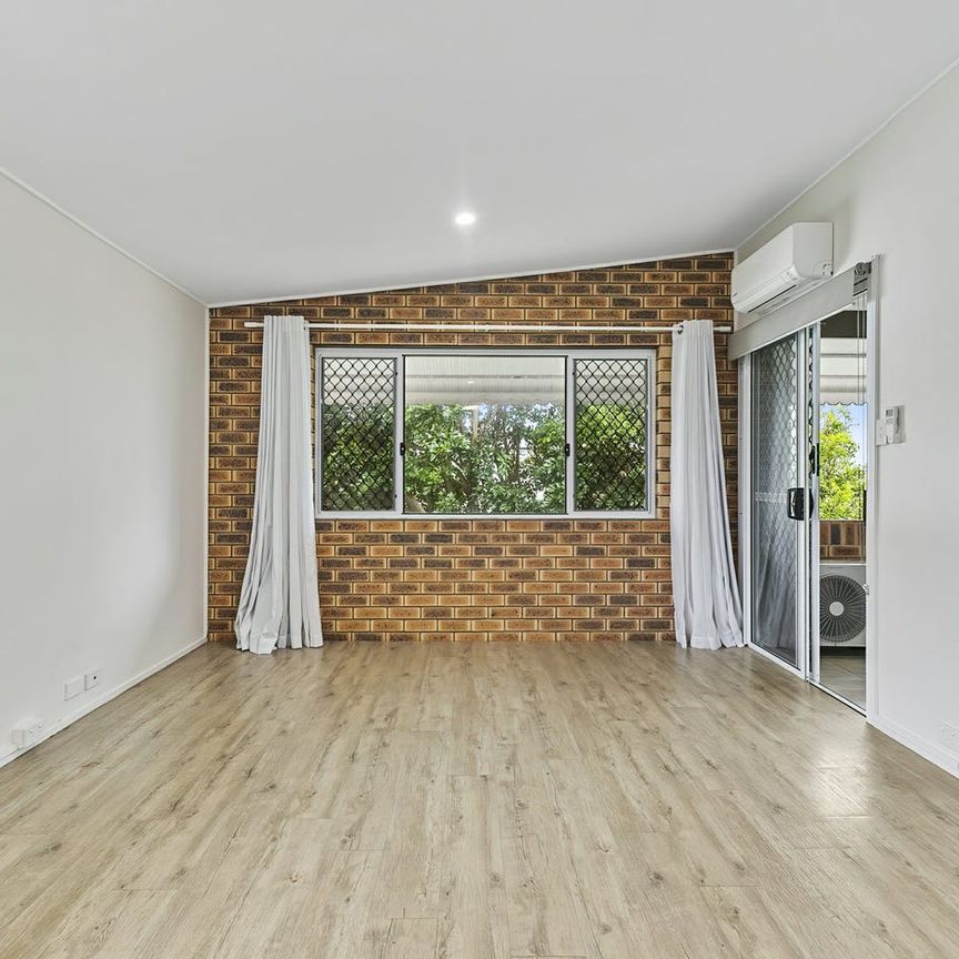 TOP-FLOOR 2 BEDROOM UNIT IN WOORIM - Photo 1