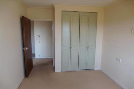 1 bedroom retirement property to rent - Photo 2
