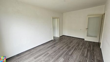 Schöne 2-Zimmerwohnung mit Frühstücksbalkon – unbefristeter Mietvertrag - Photo 2