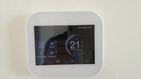 Moderne 3 Zimmer mit Balkon und vielen Extras im Haus! - Foto 3