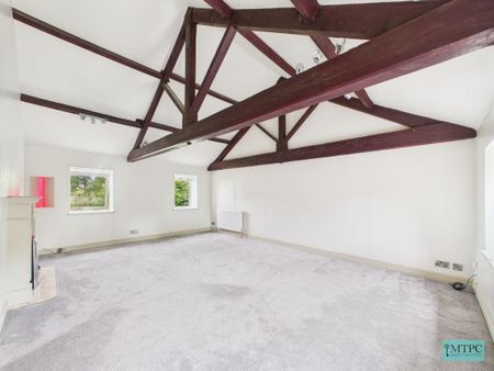 4 bedroom semi-detached house to rent - Photo 3