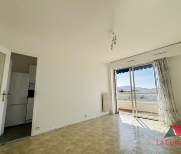 Location Appartement 1 pièce 29m² MARSEILLE 10ème - Photo 1