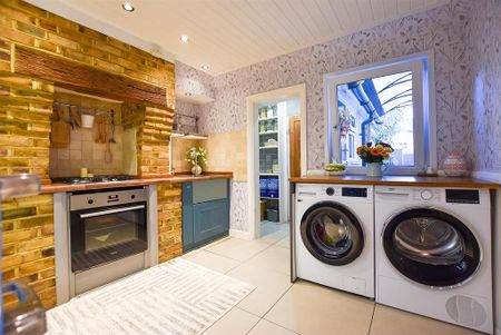 2 bedroom terraced house to rent - Photo 5