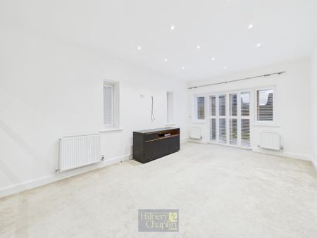 4 bedroom detached house to rent - Photo 2