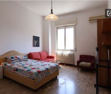 milan, Lombardy 20123 - Photo 3