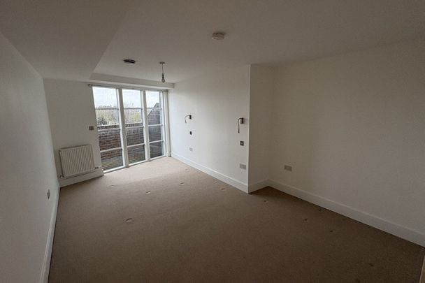 Station Parade - Photo 1