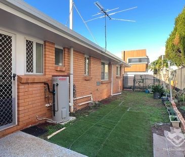 Renovated & Spacious 2 to 3 Bedroom duplex in Prime Ormiston Locati... - Photo 6