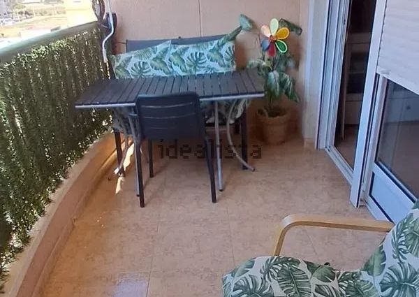 Alquiler de piso en Calle la Rabita, 4