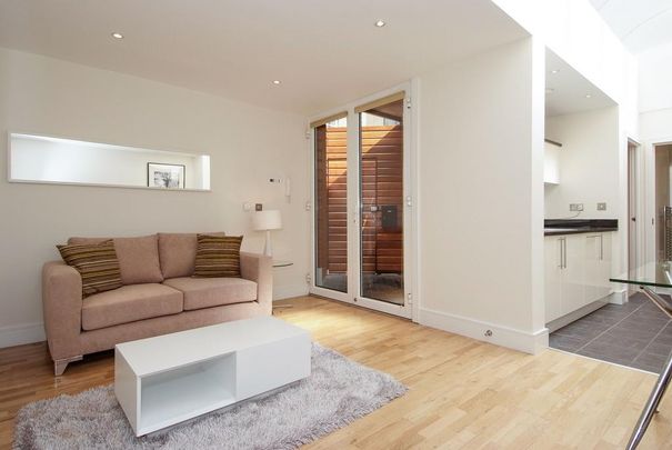 1 bedroom flat to rent - Photo 1