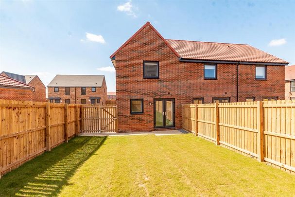 2 bedroom semi-detached house to rent - Photo 1