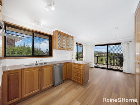 Large Family Home - Photo 5