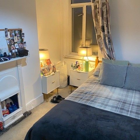 Room in a Shared Flat, Tooting, SW17 - Photo 1