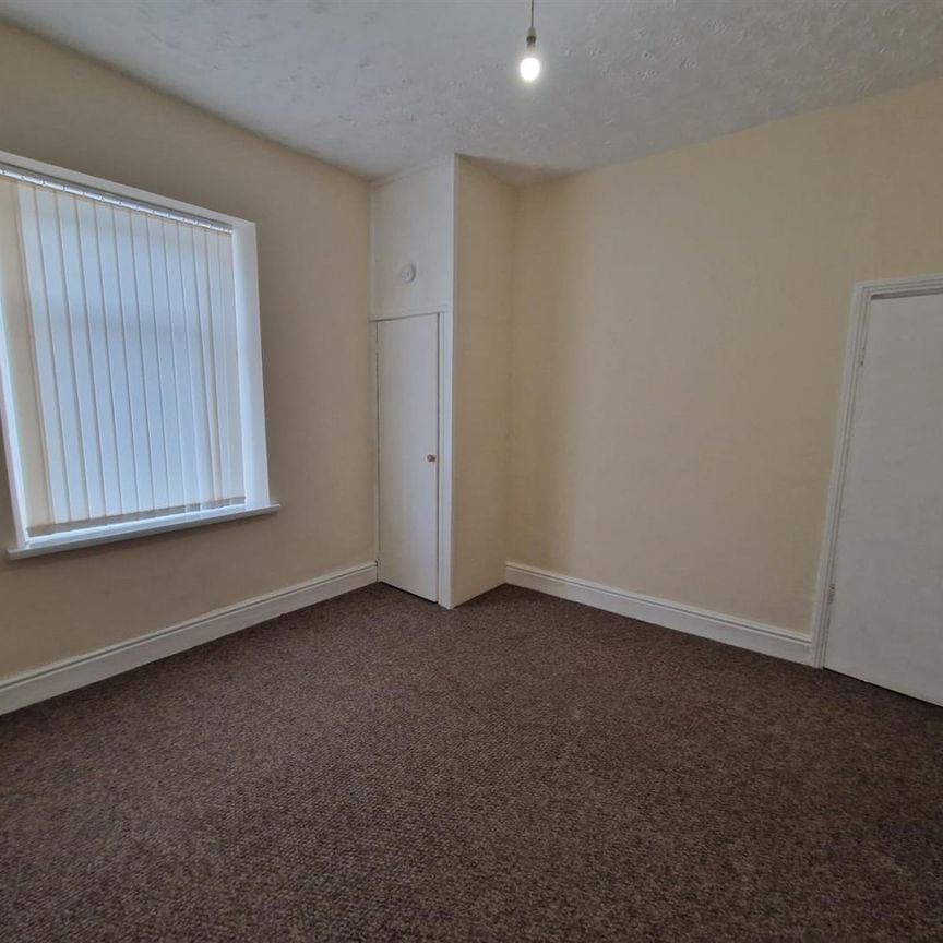 Wern Terrace, SA1 8NT, Swansea - Photo 1