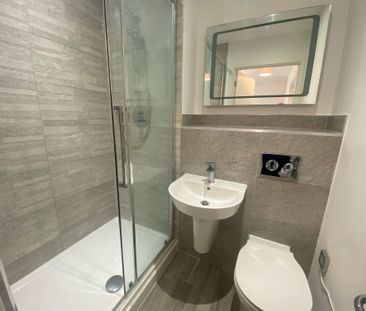 Edinburgh Gate, Harlow - Photo 1