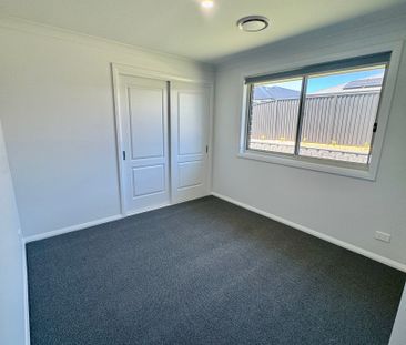 20 Whitebox Street, Orange NSW 2800 - House For Rent | Domain - Photo 3
