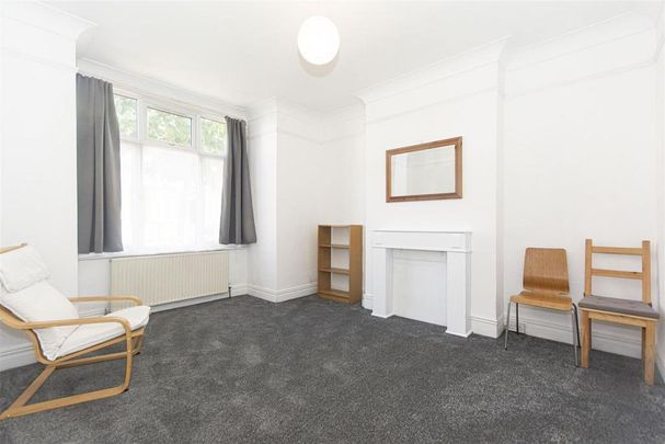 4 bedroom terraced house to rent - Photo 1