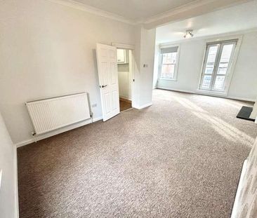 Russell Road, Felixstowe, IP11 - Photo 2